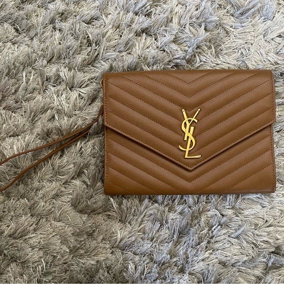 CASSANDRE SAINT LAURENT MATELASSÉ FLAP POUCH - Picture 2 of 5